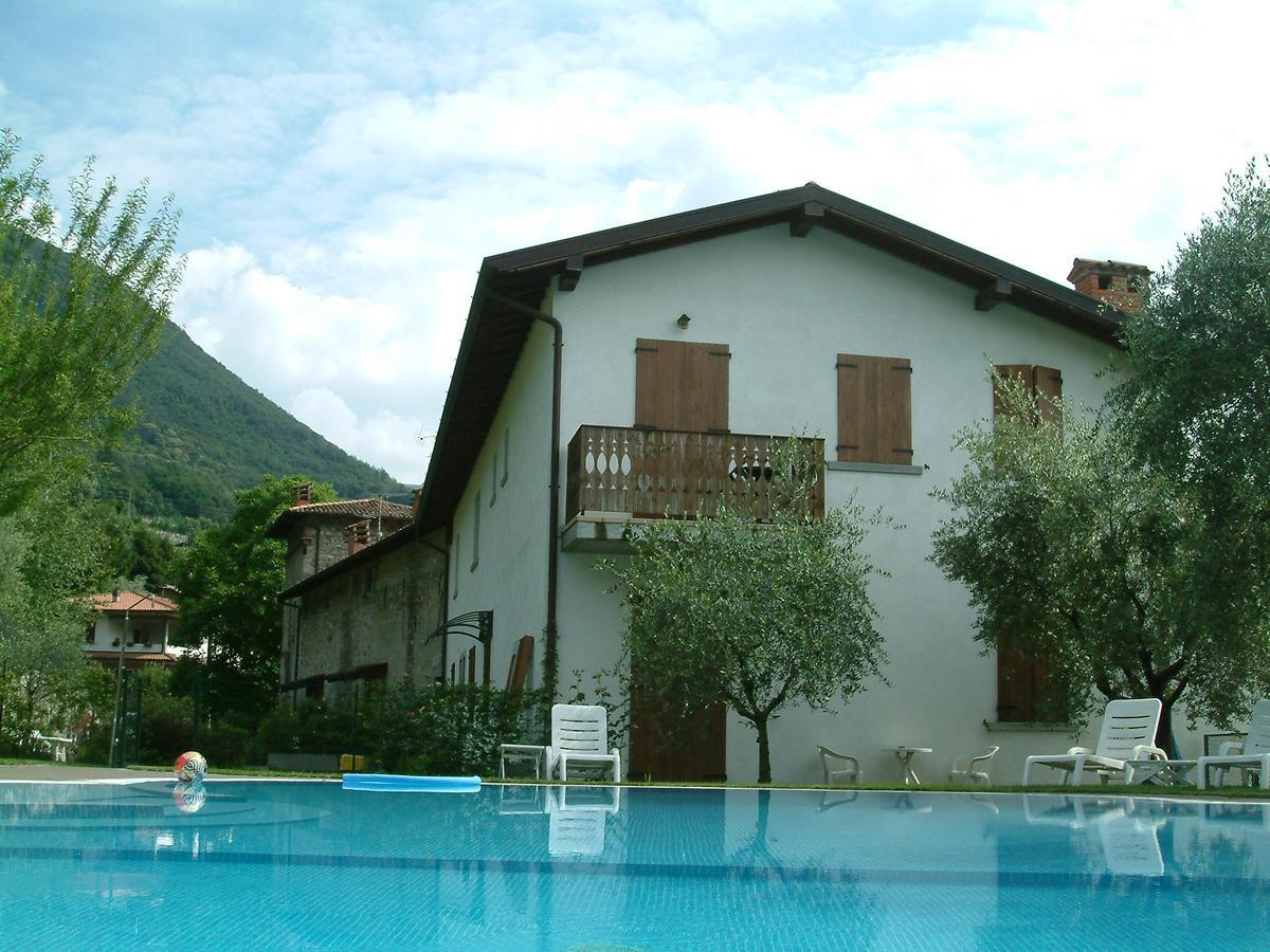 Albergo Ristorante Orazio Sale Marasino Bagian luar foto