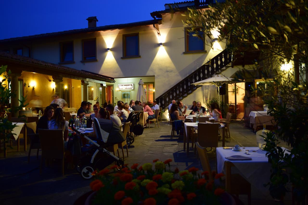 Albergo Ristorante Orazio Sale Marasino Bagian luar foto